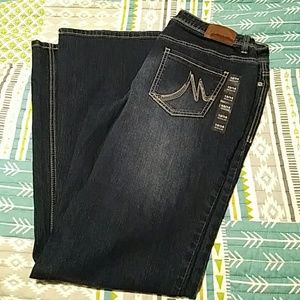 Maurices jeans